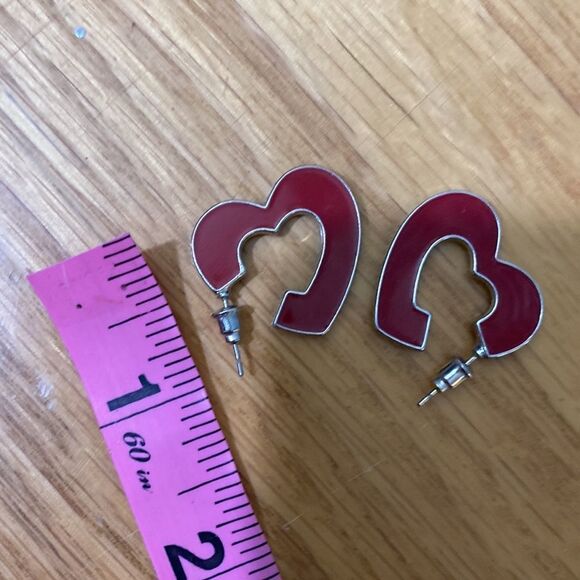- Acrylic Chunky Red Heart Hoop Earrings Valentine's Earrings - Picture 10 of 11